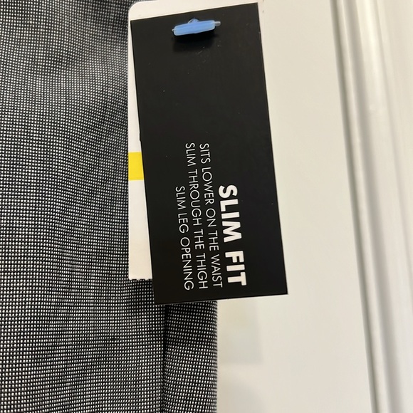 VanHeusen Studio dress pants size 34x34 - Picture 3 of 7